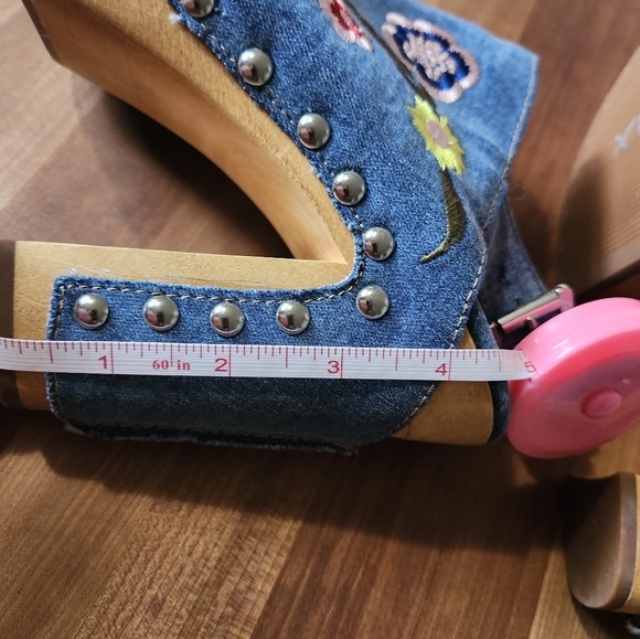 Brand New, Never Worn. Wishbone Embroidered Denim Platform Sandals. - Picture 8 of 15